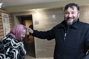 Клирик Свято-Троицкого храма поздравил подшефных с Пасхой Христовой